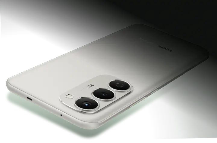 BRAND NEW Tecno Spark 40 PRO PLUS 256GB ROM+ 8GB RAM 6.78'' AMOLED SCREEN (Dual Sim) 50MP Camera + 13MP SELFIE CAMERA 5200 MAh BATTERY CAPACITY 45W Fast charging  ANDROID 15 PHONE SMARTPHONE