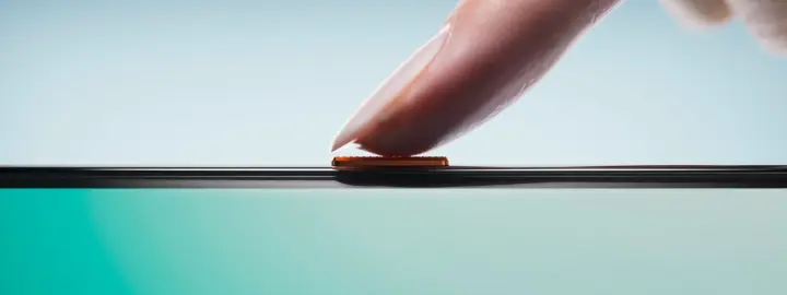 Tecno Camon 40 Pro 256GB ROM+8GB RAM 6.78' 120Hz AMOLED Display Corning Gorill 7i Glass Protection 50MP+50MP Camera MTK Helio G100 Ultimate IP69 Dust/Water Resistant 5200mAh Battery Smartphone