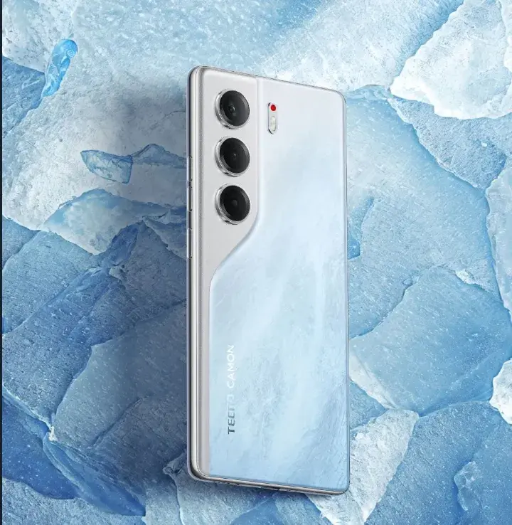 Tecno Camon 40 Pro 256GB ROM+8GB RAM 6.78' 120Hz AMOLED Display Corning Gorill 7i Glass Protection 50MP+50MP Camera MTK Helio G100 Ultimate IP69 Dust/Water Resistant 5200mAh Battery Smartphone