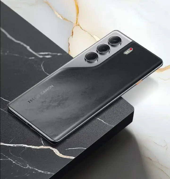 Tecno Camon 40 Pro 256GB ROM+8GB RAM 6.78' 120Hz AMOLED Display Corning Gorill 7i Glass Protection 50MP+50MP Camera MTK Helio G100 Ultimate IP69 Dust/Water Resistant 5200mAh Battery Smartphone