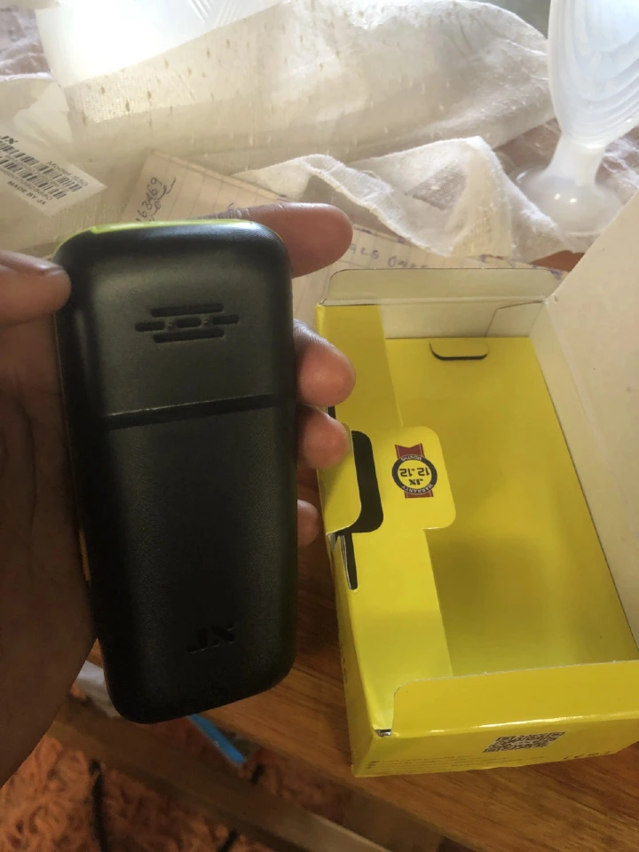 JX S50 Display 1.77inchScreen Dual sim PHONE with Facebook/Bluetooth/Vibrator/Wireless FM/MP3/MP4/Big Torch/Auto callrecording Battery 3200mAh KABAMBE/KATULULU/MULIKA MWIZI FEATURE PHONE