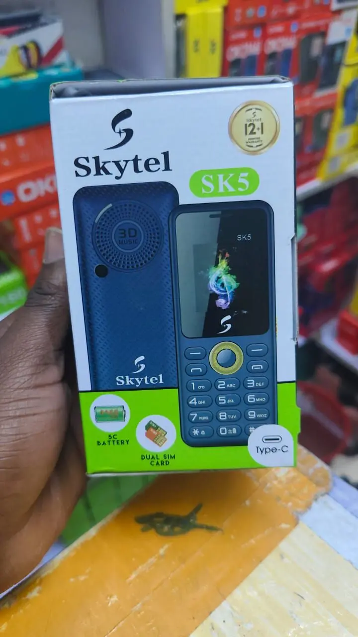 SKYTEL SK5 1.77" SCREEN DISPLAY DUAL SIM FEATURE PHONE 1150mAh BATTERY CAPACITY TYPE C CHARGING ,with MP3,MP4, Radio, Flash Torch ,big battery and camera feature phone