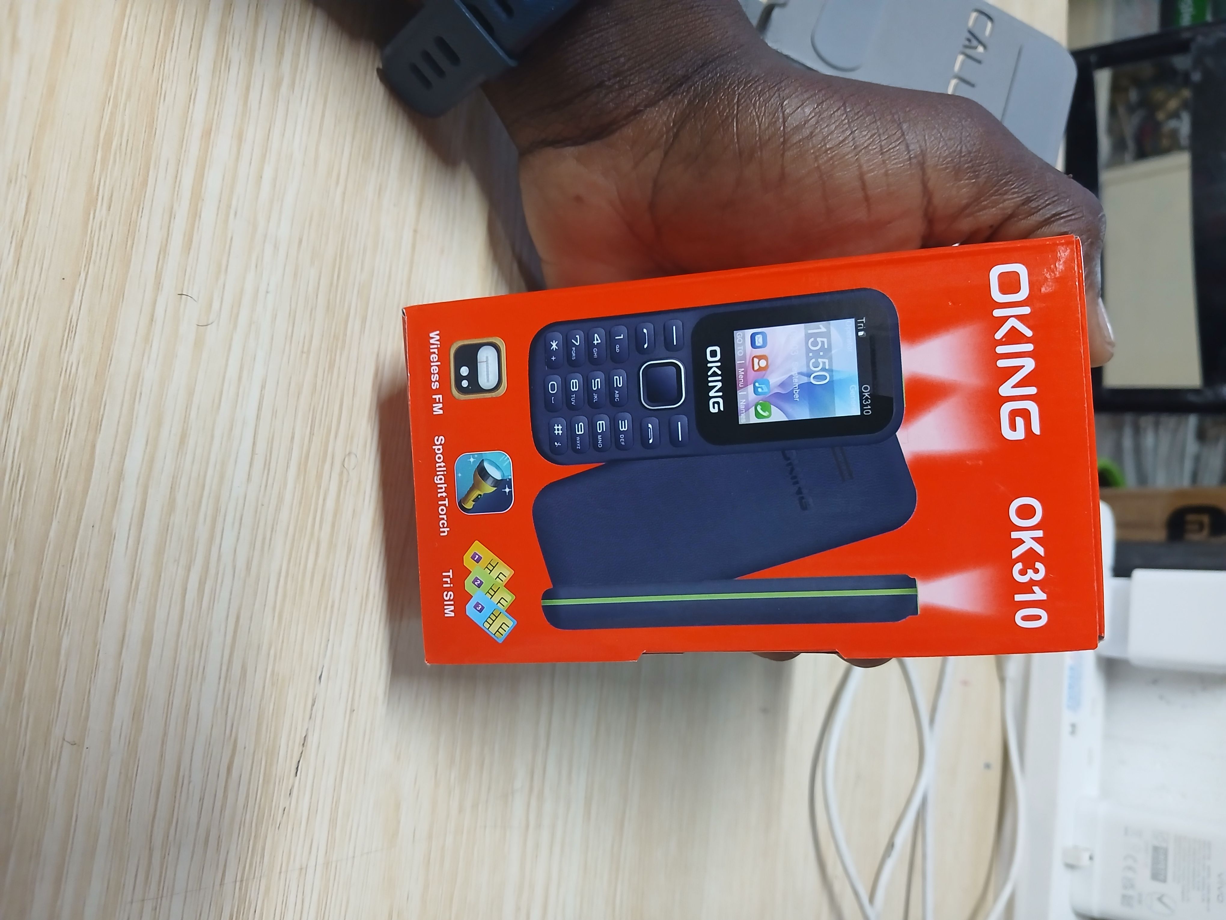 [OFFER] OKING OK310  32.0 MB of RAM 2 Mini Sim WITH TORCH 1.77 inch dispaly Oking 310 kabambe katululu 1000mAh feature button phone featured phones