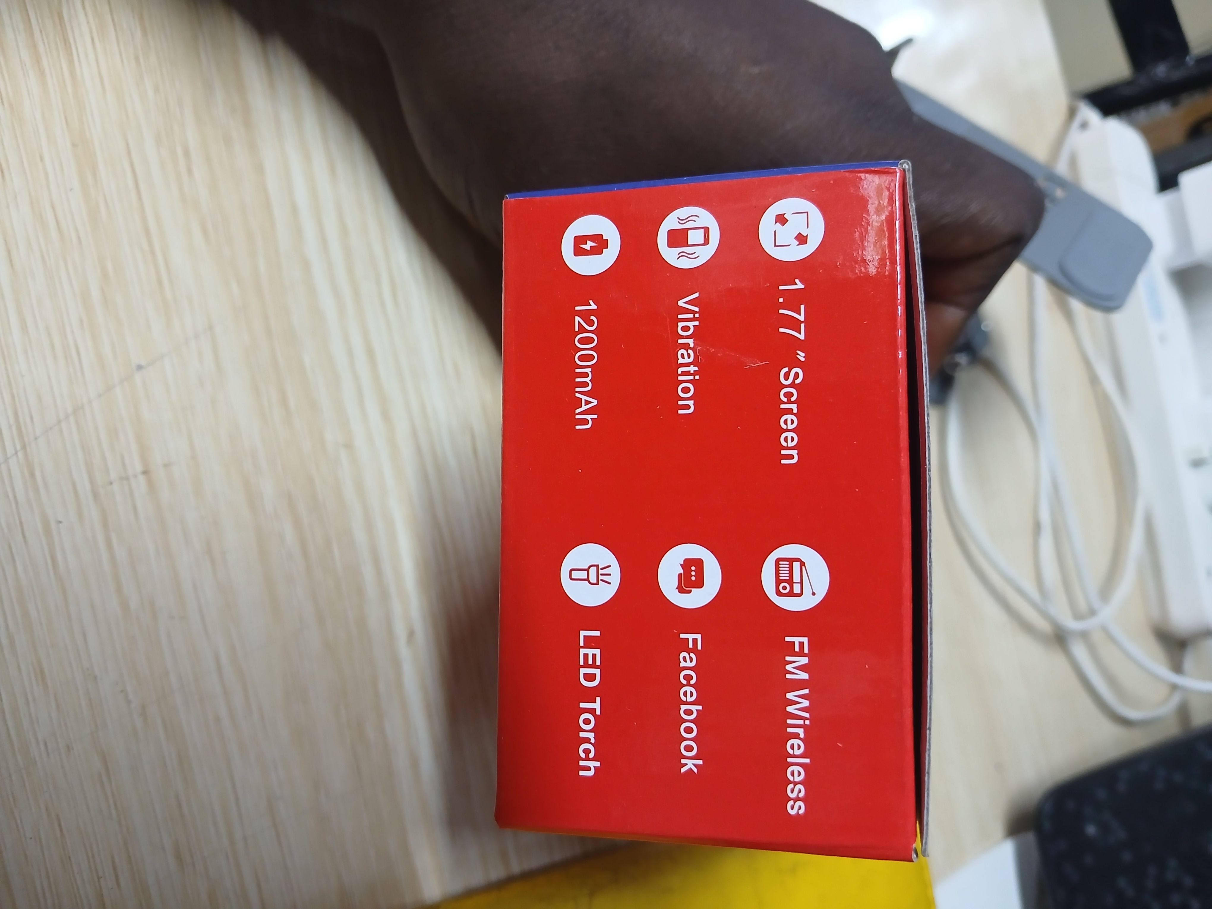 Ifinex T400 TRIPLE SIM CARD FEATURE PHONE WITH Bluetooth /Wireless FM/SD Slot kabambe/katululu/mulika mwizi/button feature phone