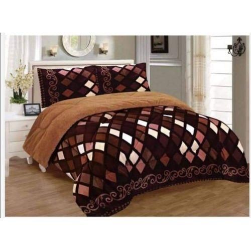 Warm Soft Heavy Woolen Duvet  6x6 ft Premium Winter Comfort Stay cozy through the coldest nights with this 6x6 Warm Soft Heavy Woolen Duvet, designed to provide maximum warmth, comfort, and durability