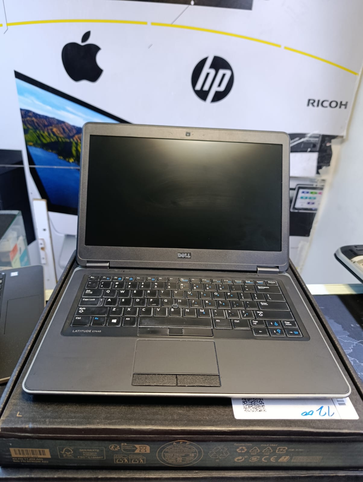 LAPTOP DELL LATITUDE 7440 INTEL CORE I5 8GB RAM MEMORY 256GB SSD 14INCHES WITH ACTIVATED WINDOWS 10 AND OFFICE 2019