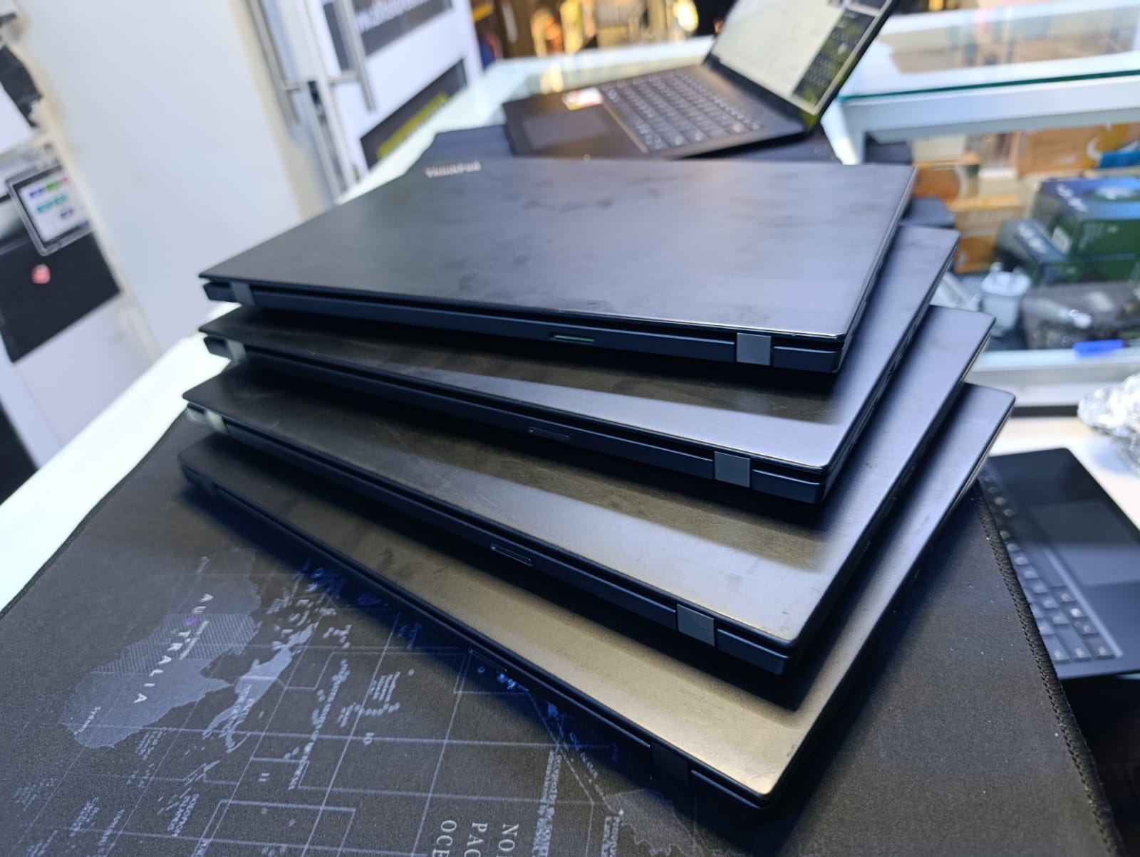 LAPTOP AND ACCESSORIES {REFURBISHED LENOVO X390 INTEL CORE I5 8TH GENERATION 8GB RAM MEMORY 256GB SSD WITH WINDOWS 10/11 AND ACTIVATED OFFICE 2021}