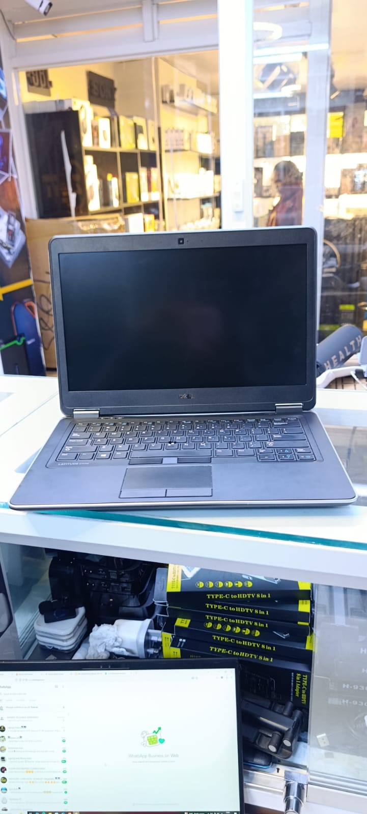 LAPTOP AND FREE MOUSE DELL LATITUDE 7440 4TH GENERATION INTEL CORE I5 8GB RAM MEMORY 256GB SSD SILVER AND BLACK WITH ACTIVATED WINDOWS 10/11 AND OFFICE 2021