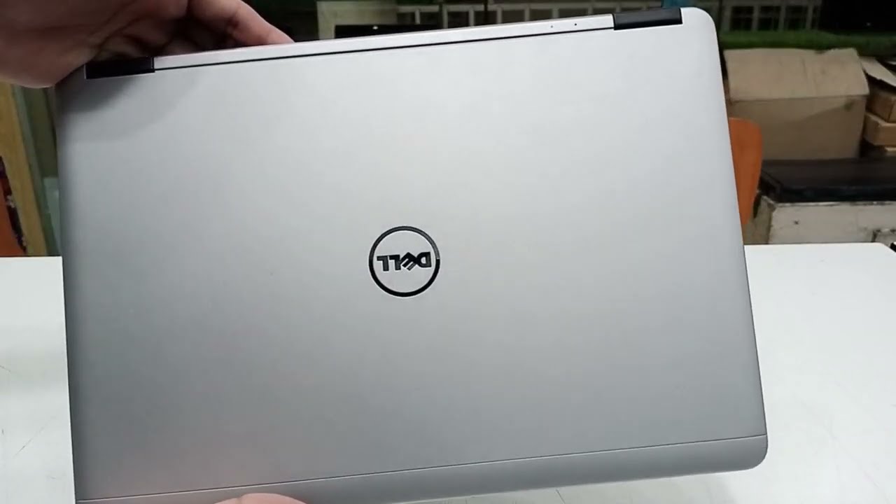 LAPTOP AND FREE MOUSE DELL LATITUDE 7440 4TH GENERATION INTEL CORE I5 8GB RAM MEMORY 256GB SSD SILVER AND BLACK WITH ACTIVATED WINDOWS 10/11 AND OFFICE 2021