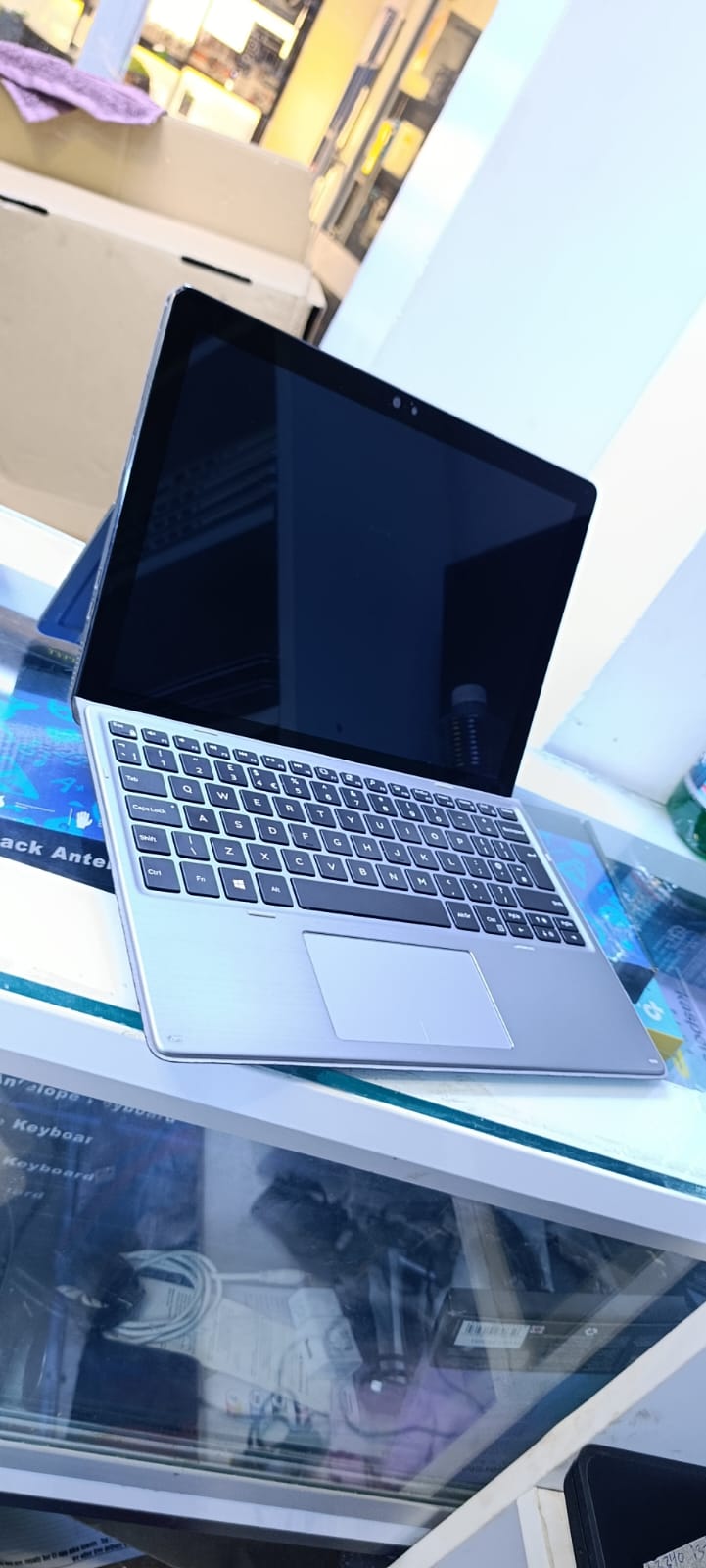 Dell Latitude 7200 Multi-Touch 2-in-1 Business Laptop, 12.3'' FHD (1920x1080), Intel Core i5-8th Gen 1.6GHz, 8GB RAM 256GB SSD, Wi-Fi, Webcam, Windows 11 Pro (Renewed) with FREE SLEEVE BAG