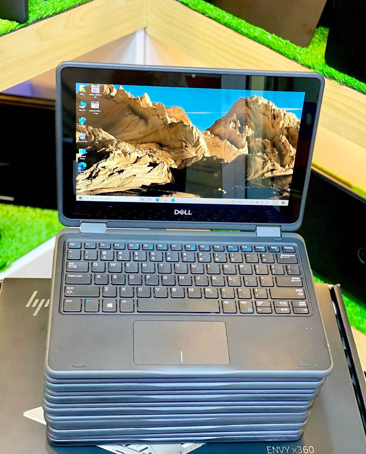 LOW BUDGET LAPTOP DELL LATITUDE 3189 INTEL CELERON WITH 4GB RAM MEMORY 128GB SSD STORAGE TOUCHSCREEN AND X360 6 MONTHS OF WARANTY 11INCHES GREYBLACK COLOR