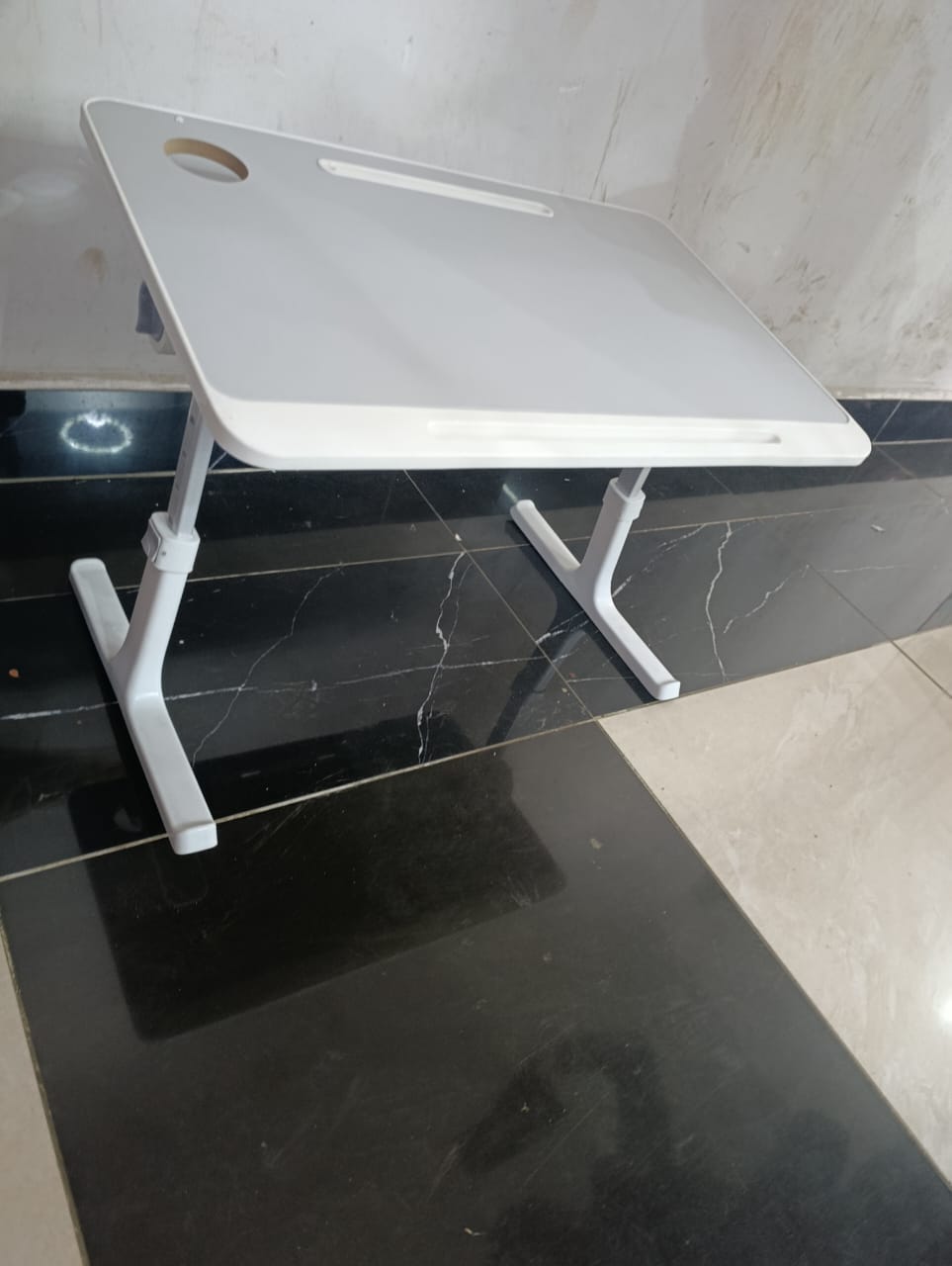 Foldable Bed Tray Table – Adjustable Height Tilting Laptop Desk for Bed & Sofa Use