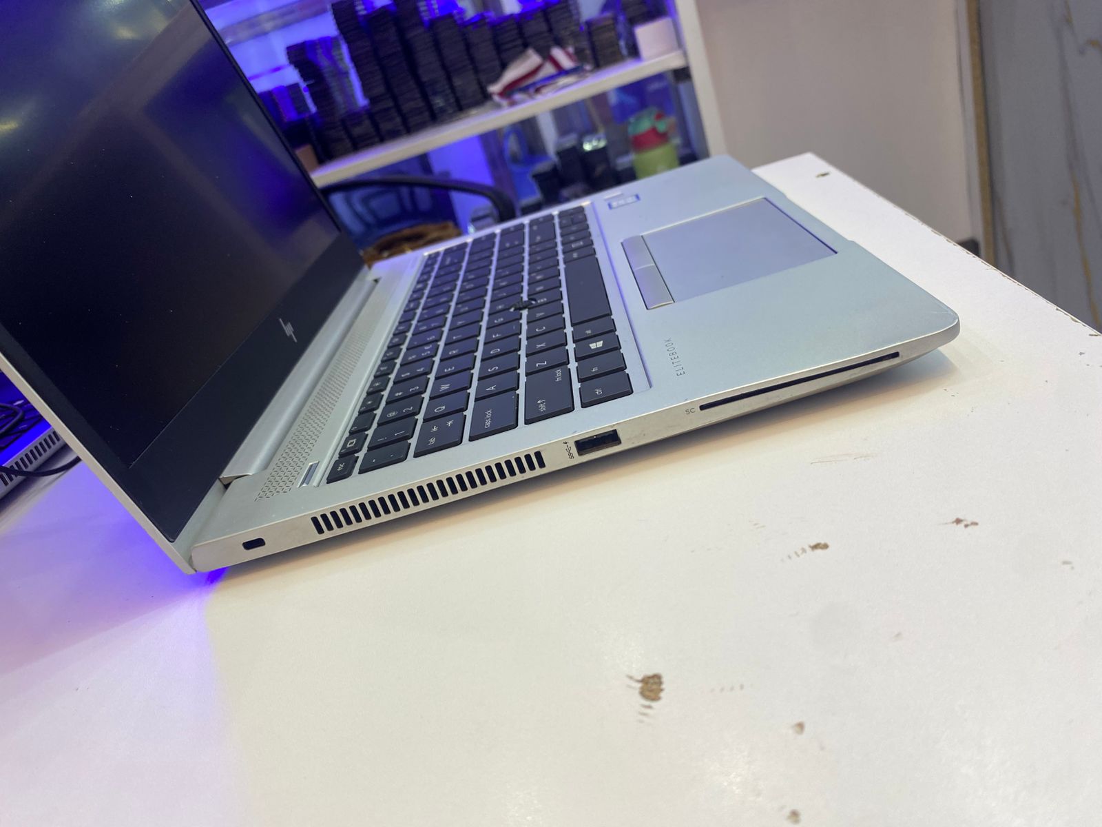 HP EliteBook 840 G6 Laptop 
Intel Core I5 
8GB (RAM)
256 SSD
8th Gen
