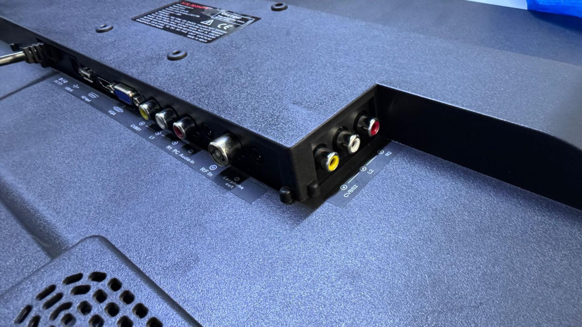 Solarmax 19″ LED DIGITAL TV — HD DISPLAY WITH AC/DC POWER, DVB-T2 TUNER & MULTI-PORT CONNECTIVITY,  1 Year Warranty