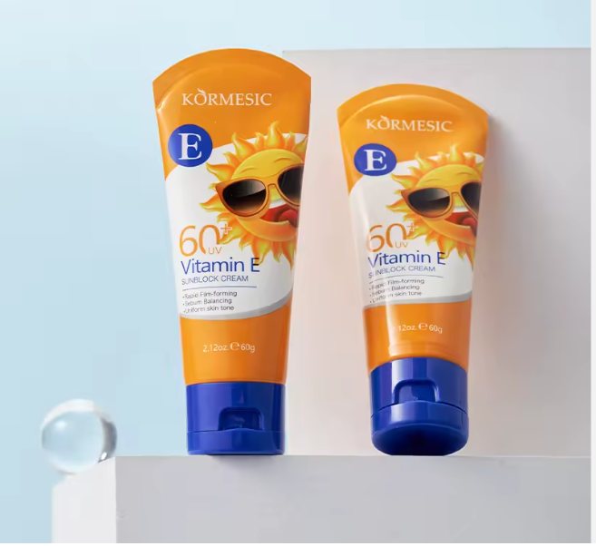 KORMESIC Sunblock Sun Protection Screen Moisturizer Whitening Organic Sunscreen Cream 60UV+ with Vitamin E Sunblock Cream,sebumbalancing and Uniform skin tone, prevent acne hyperperpigmentation
