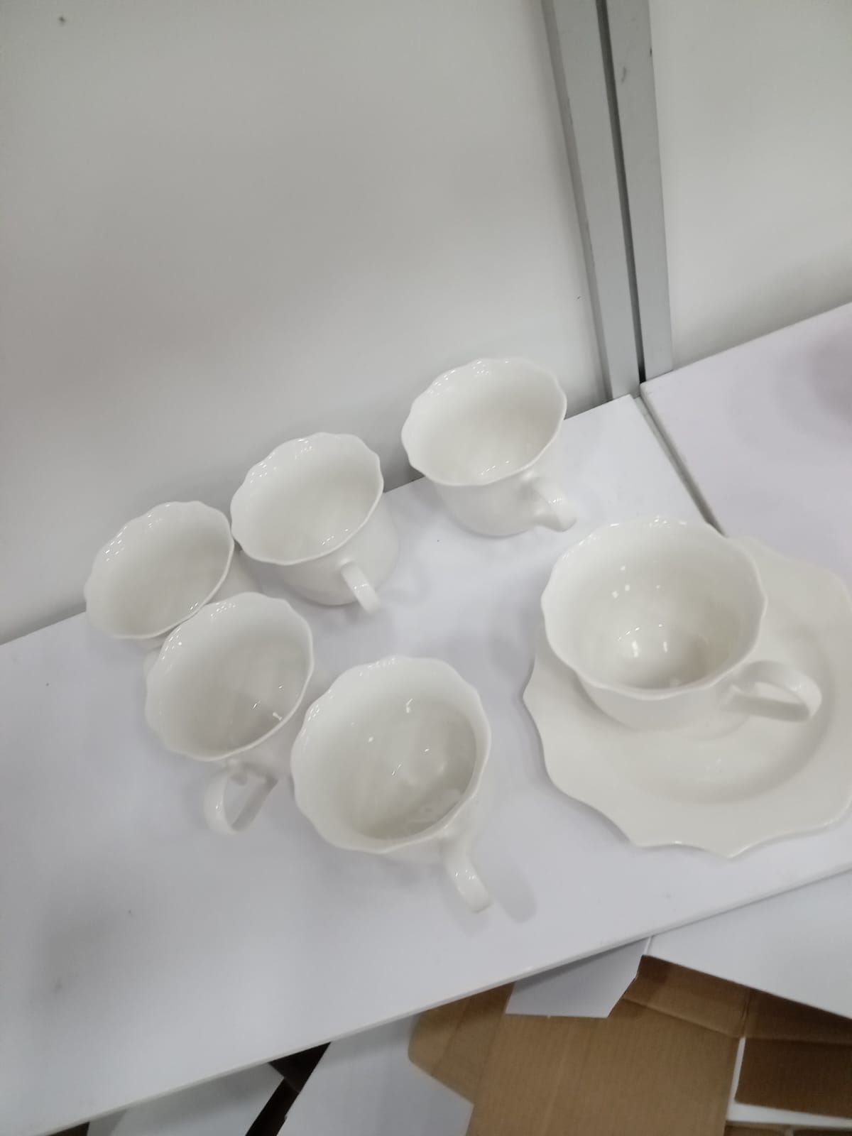 12 pieces classy ceramic serrated cups with serrated saucer Set Of 6 Cups White Ceramic Mug Coffee Cup And Saucer Set Milk Tea Cups Wave Coffee Mug Office Afternoon Tea Cup Milk Cups Tea Mugs