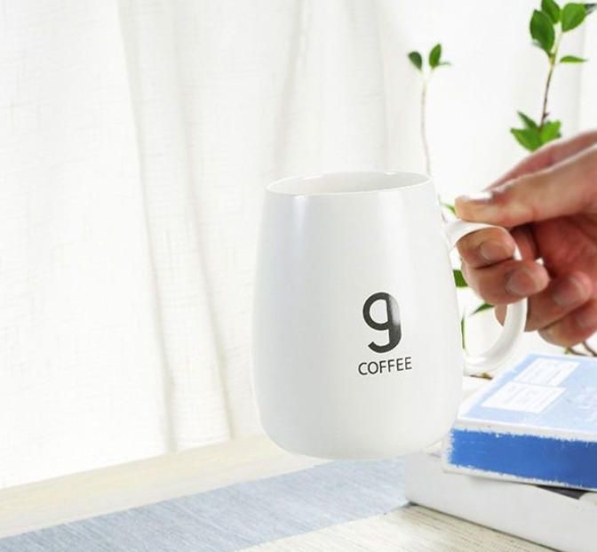 Upgrade your kitchenware with this set of 6 high-quality ceramic mugs. Designed with a sleek curved shape and comfortable handle, these mugs are perfect for enjoying coffee, tea, hot chocolate