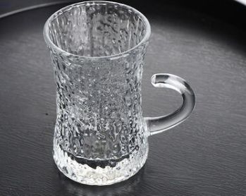 🔥PRICE OFFER🔥🌽ONLY AT KILIM🌽Clear Textured Glass Cup Stylish & Modern Drinkware
Bring elegance and simplicity to your table with this clear textured glass cup set.