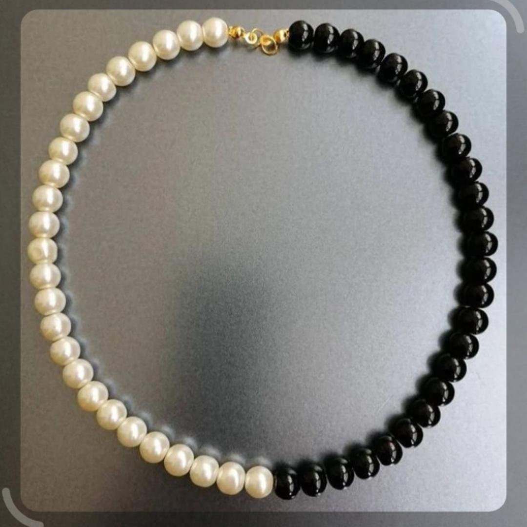 500g, 8mm pearl  round beads(1700pcs) and a 100m clear elastic thread for making bracelets necklaces,chokers and other Jewelry accessories.