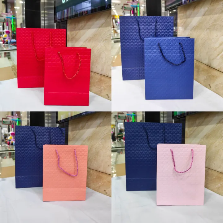 Generic Valentine’s Gift Bags - Medium (15x8x21cm) - Perfect  for Perfumes & Gifts