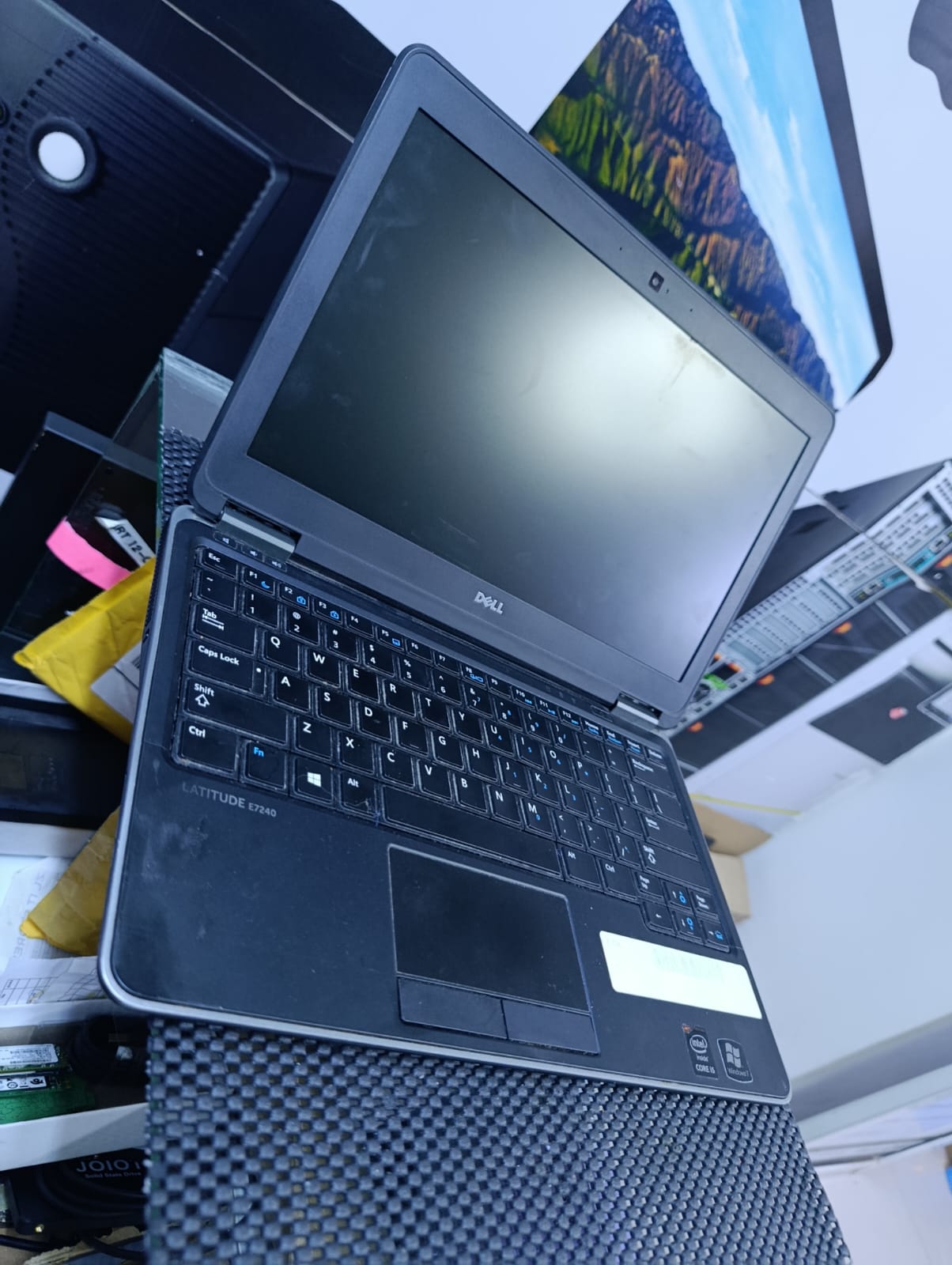 REFURBISHED DELL LATITUDE E7240 -4TH GENERATION INTEL CORE I5 8GB RAM MEMORY 256GB SSD SILVERBLACK 12 INCHES WITH ACTIVATED WINDOWS 10/11 AND OFFICE 2021