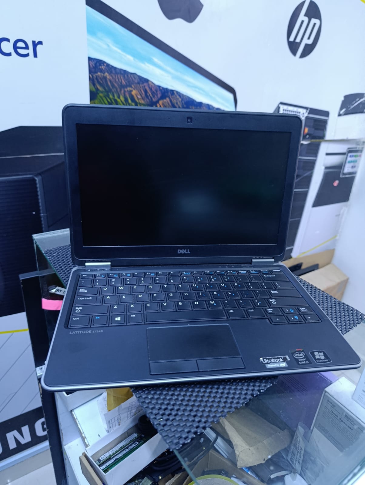 REFURBISHED DELL LATITUDE E7240 -4TH GENERATION INTEL CORE I5 8GB RAM MEMORY 256GB SSD SILVERBLACK 12 INCHES WITH ACTIVATED WINDOWS 10/11 AND OFFICE 2021