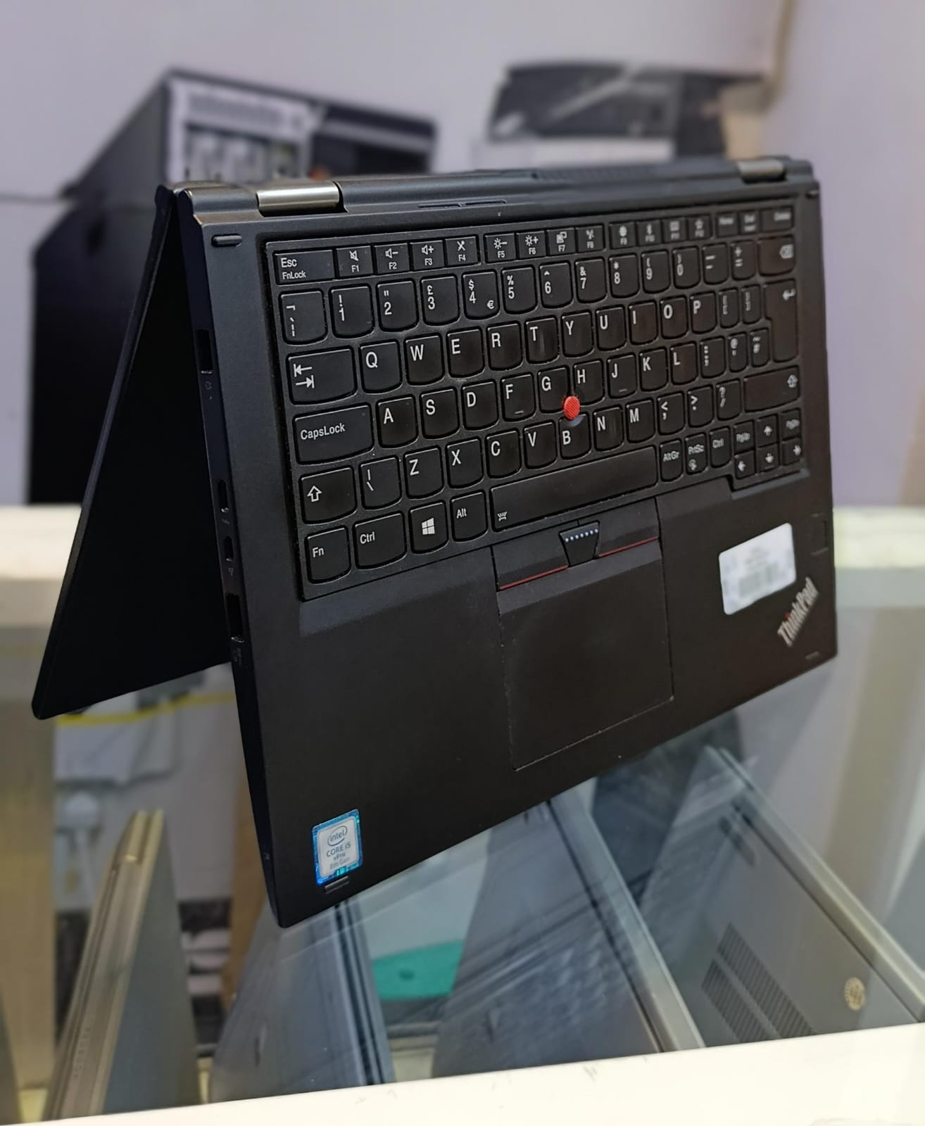 LAPTOP LENOVO THINKPAD YOGA X380 INTEL CORE I5 -8TH GENERATION -8GB RAM MEMORY 256GB SSD -TOUCH SCREEN AND X360 WITH 6MONTHS WARRANTY AND 13INCHES -WITH WINDOWS 11 AND OFFICE 2019 ACTIVATED