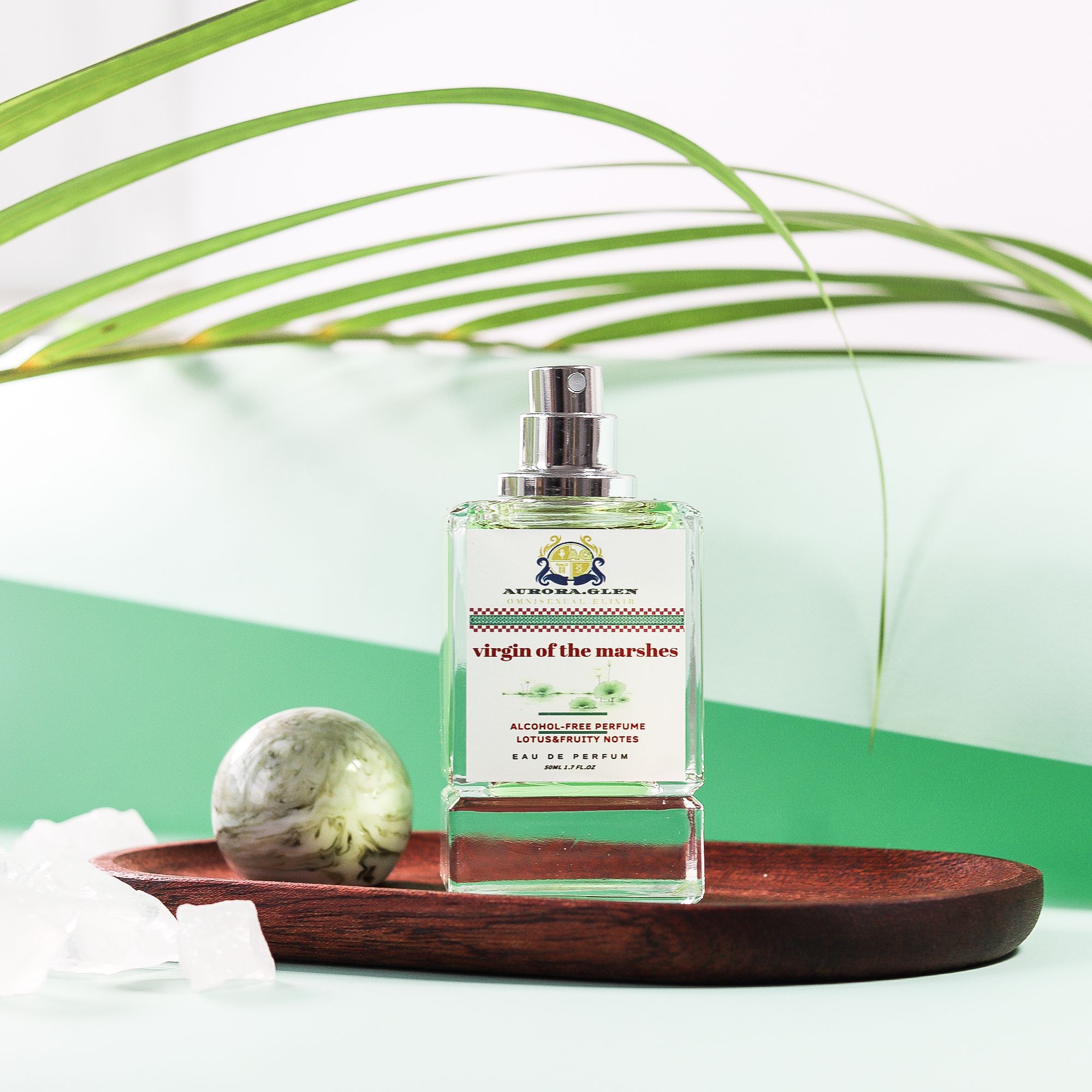 Clear Lotus Perfume 50ML Floral Water Fragrance for Women Fresh Apple Lily of the Valley Long-Lasting Musk Jasmine Berry Scent
Noble Royal Perfume