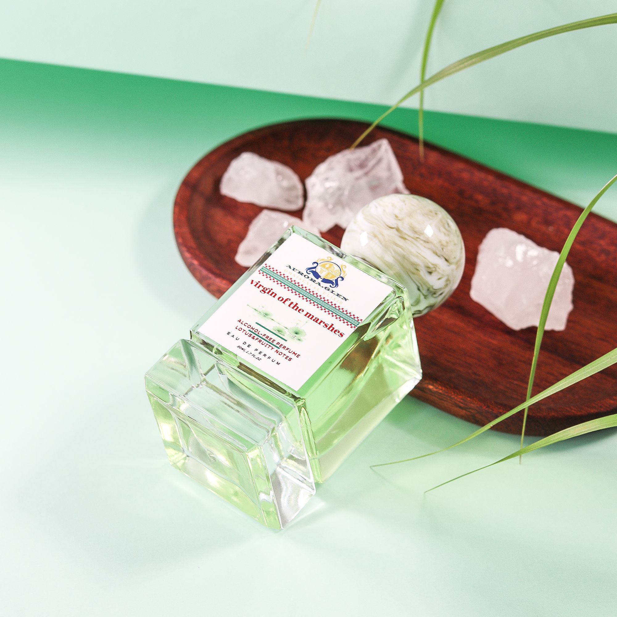 Clear Lotus Perfume 50ML Floral Water Fragrance for Women Fresh Apple Lily of the Valley Long-Lasting Musk Jasmine Berry Scent
Noble Royal Perfume