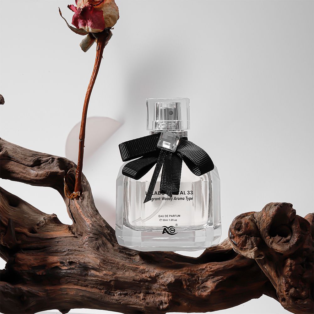 Sandalwood 33 Eau de Parfum Fresh woody scent after rain Rich fragrance with long-lasting scent Women's perfume Clothing, bedroom, home fragrance 50ml Original Brand Perfume