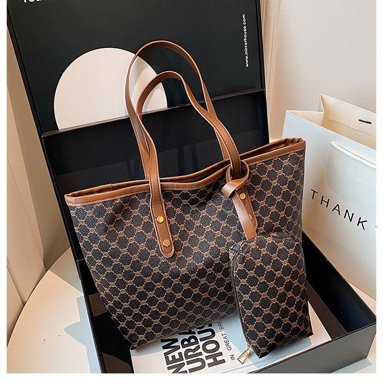 2026 New  Minimalist, Stylish, Elegant Retro Print Oversized Bag Shoulder Bag | Commuter Tote with Large Capacity。Fast local delivery in 1–5 days