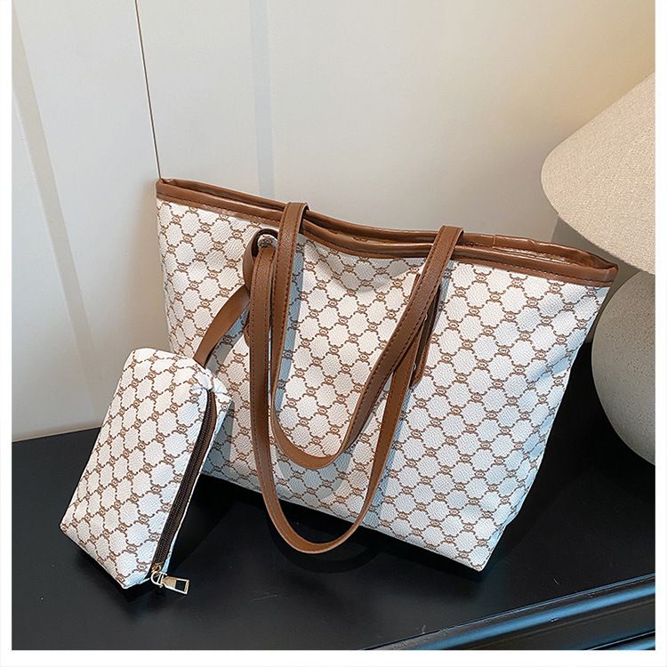 2026 New  Minimalist, Stylish, Elegant Retro Print Oversized Bag Shoulder Bag | Commuter Tote with Large Capacity。Fast local delivery in 1–5 days