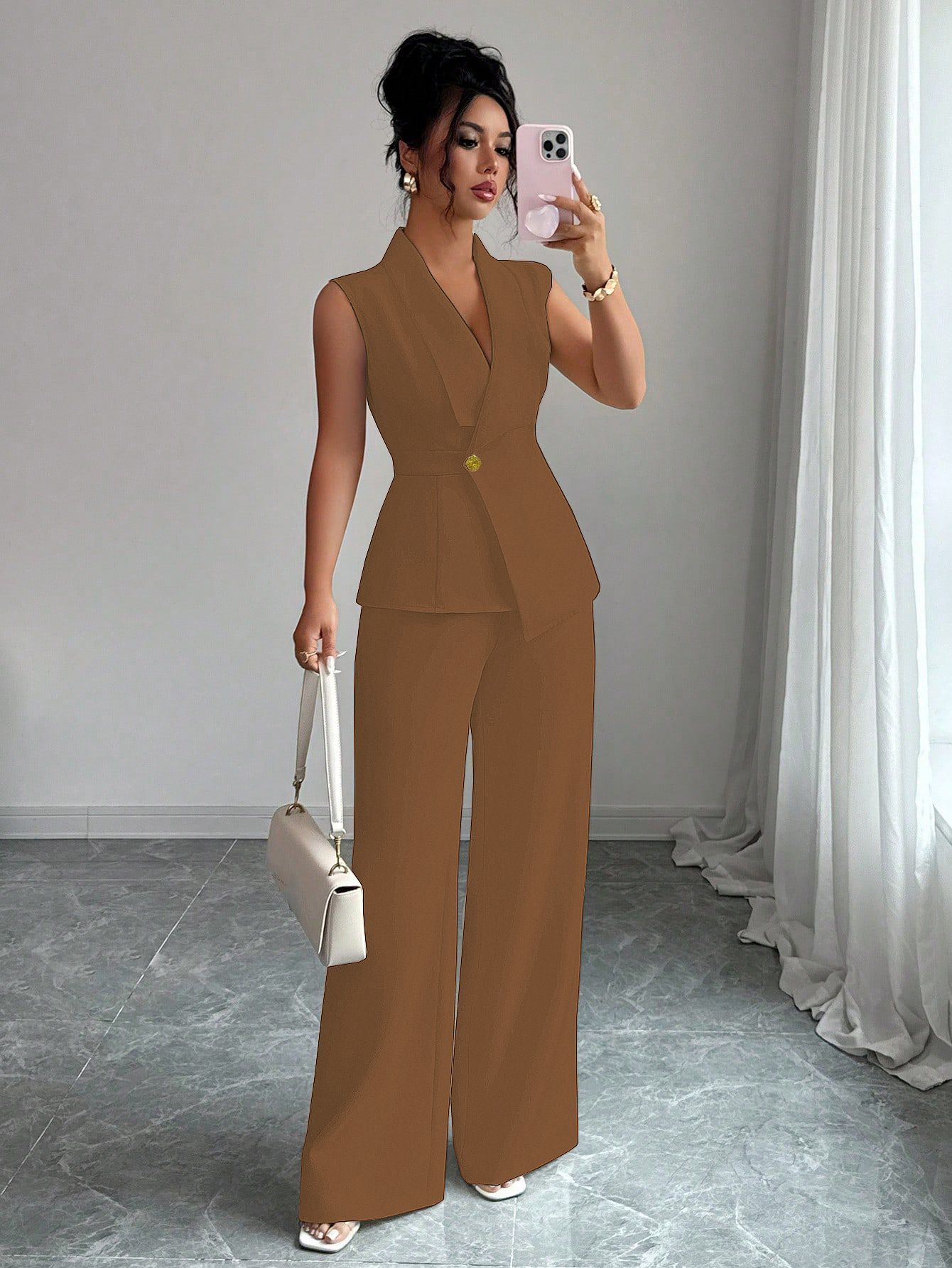 2pcs Set New spring/fall women's set  fashion sophistication. Designed with a solid-color vest and straight-leg pants,corporate professionals attending executive meetings or hosting company events.