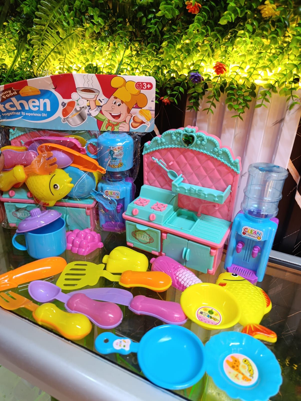 KITCHEN SET. Kitchen Play Set Kids Kitchen Utensils, develop their self confidence & independence. They also learn to be creative which promotes social and emotional development.