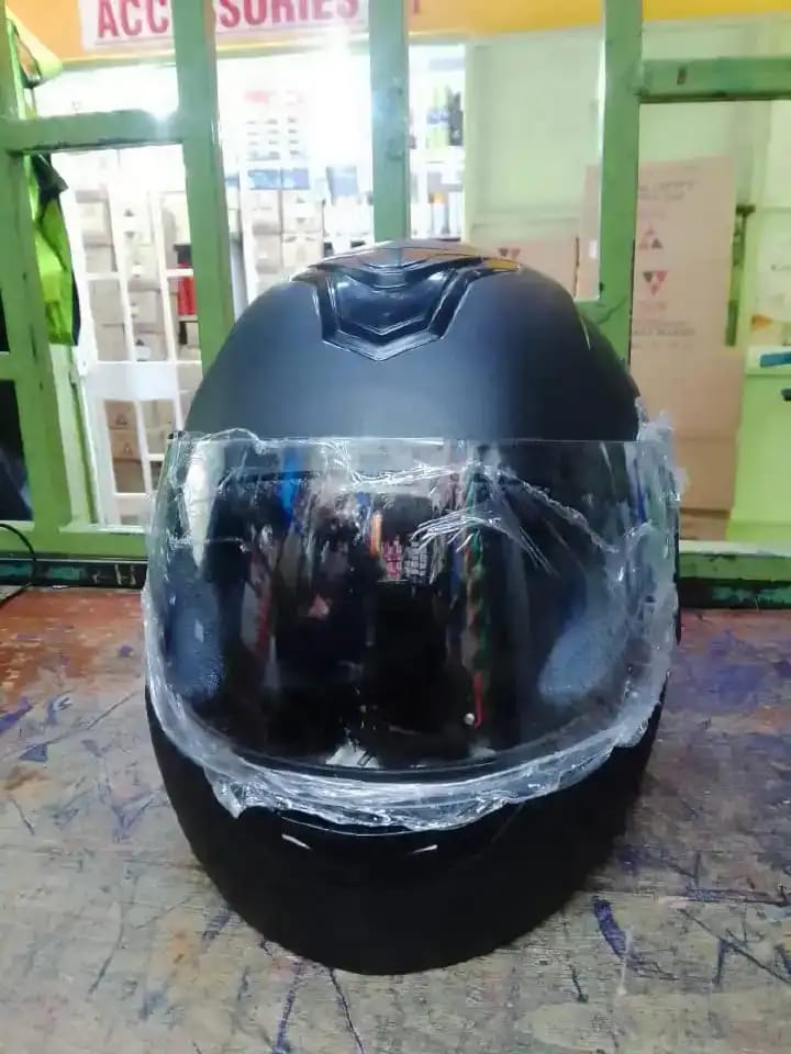 Motorcycle Helmet – Gear Up for the Ride!
Engineered for safety, comfort, and style, this helmet offers full-head protection with a sleek, aerodynamic design. Whether you're on a quick city run or a l