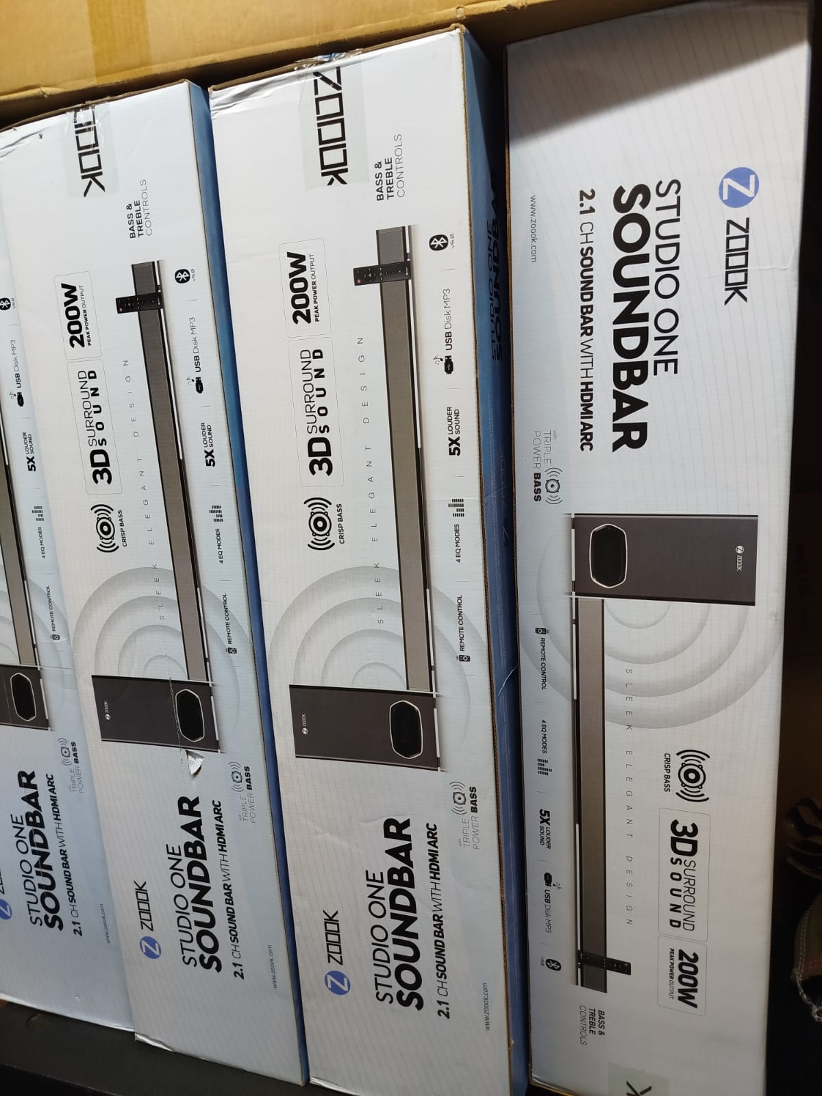 ZOOOK Studio One 2.1CH Sound Bar – Feel the Sound, Live the Moment!
Upgrade your home entertainment with the ZOOOK Studio One! With a powerful 200W output, deep bass from the wired subwoofer, and 2.1