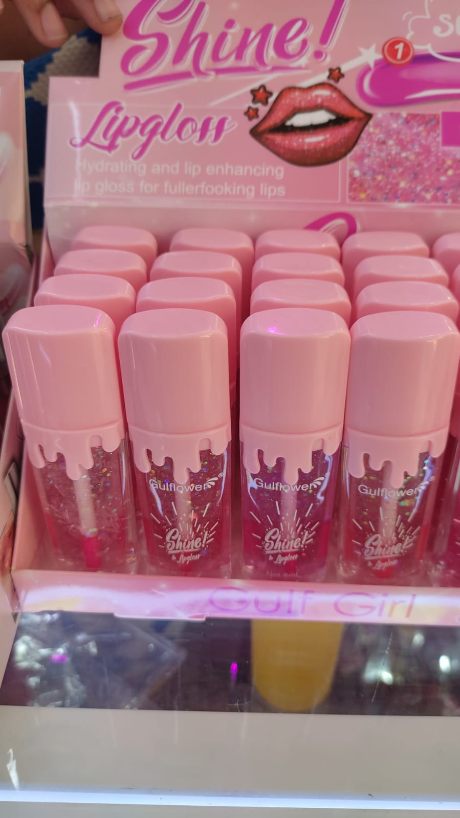 Girl Shine! Hydrating Lip Gloss
Add the perfect sparkle to your smile with Girl Shine! Lip Gloss, specially designed to give your lips a beautiful glossy shine with a touch of glitter. This hydrating