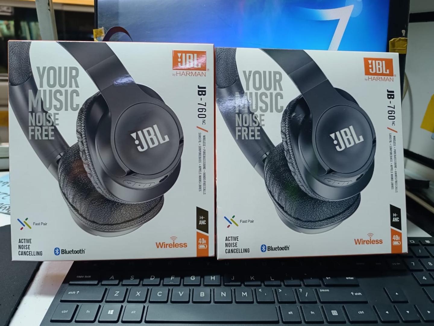 Jbl Tune 510 Wireless Bluetooth Headphones, Pure Bass, 27 Hours of Playtime, Comfortable Over-Ear Design