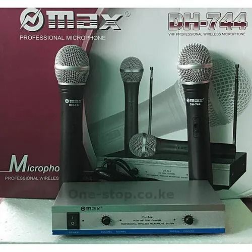 MAX DH-744 DUAL-CHANNEL PROFESSIONAL WIRELESS MICROPHONE SYSTEM