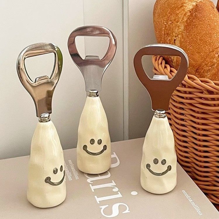 Cute smiley face beer bottle opener plastic handle imitation ceramic handle standing wine bottle driver creative stainless steel open lid