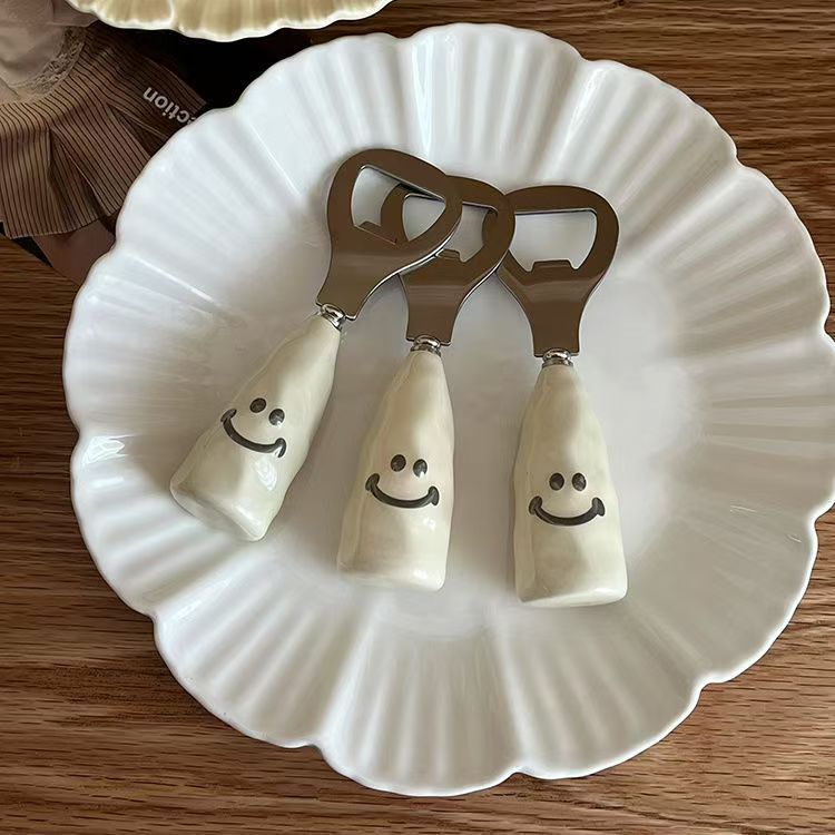 Cute smiley face beer bottle opener plastic handle imitation ceramic handle standing wine bottle driver creative stainless steel open lid
