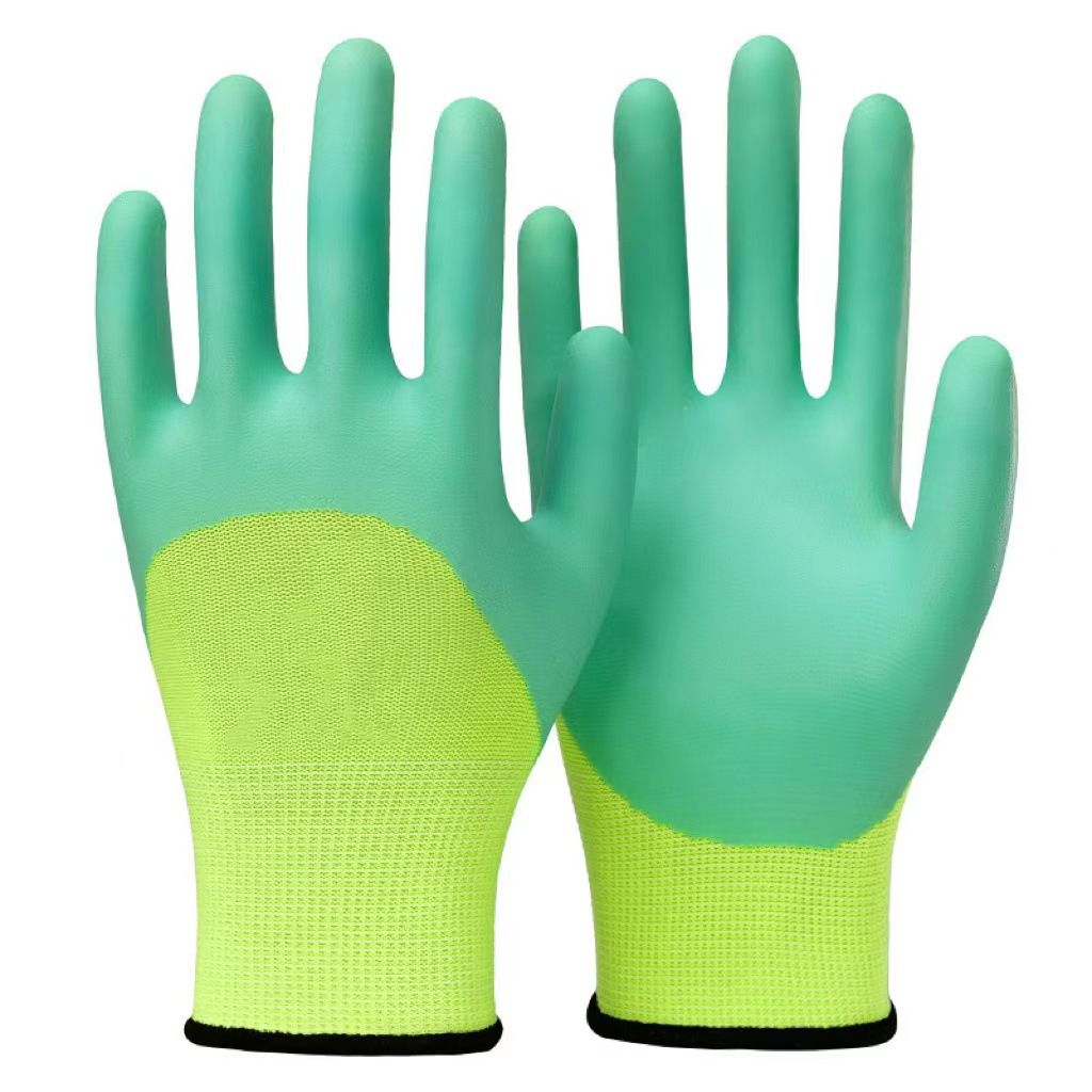 Slip-resistant and wear-resistant dipped rubber protective latex gloves, breathable for construction work and labor protection gloves.