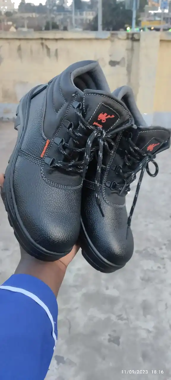 Generic Black Safety Boots – All Seasons Industrial & Home Use | Durable, Anti-Slip, Steel Toe, Comfortable Fit