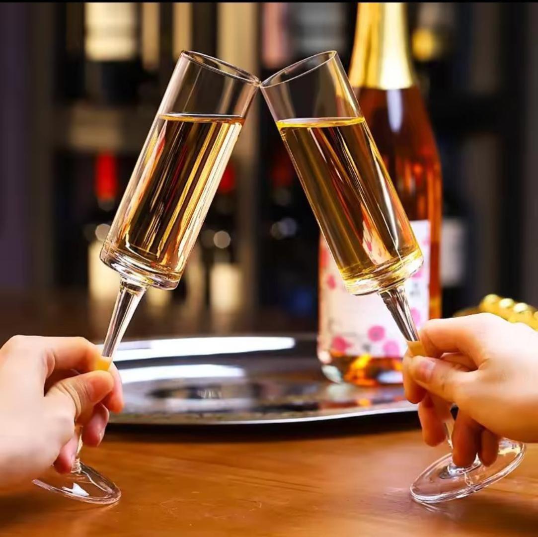 LONG CHAMPAGNE GLASSES