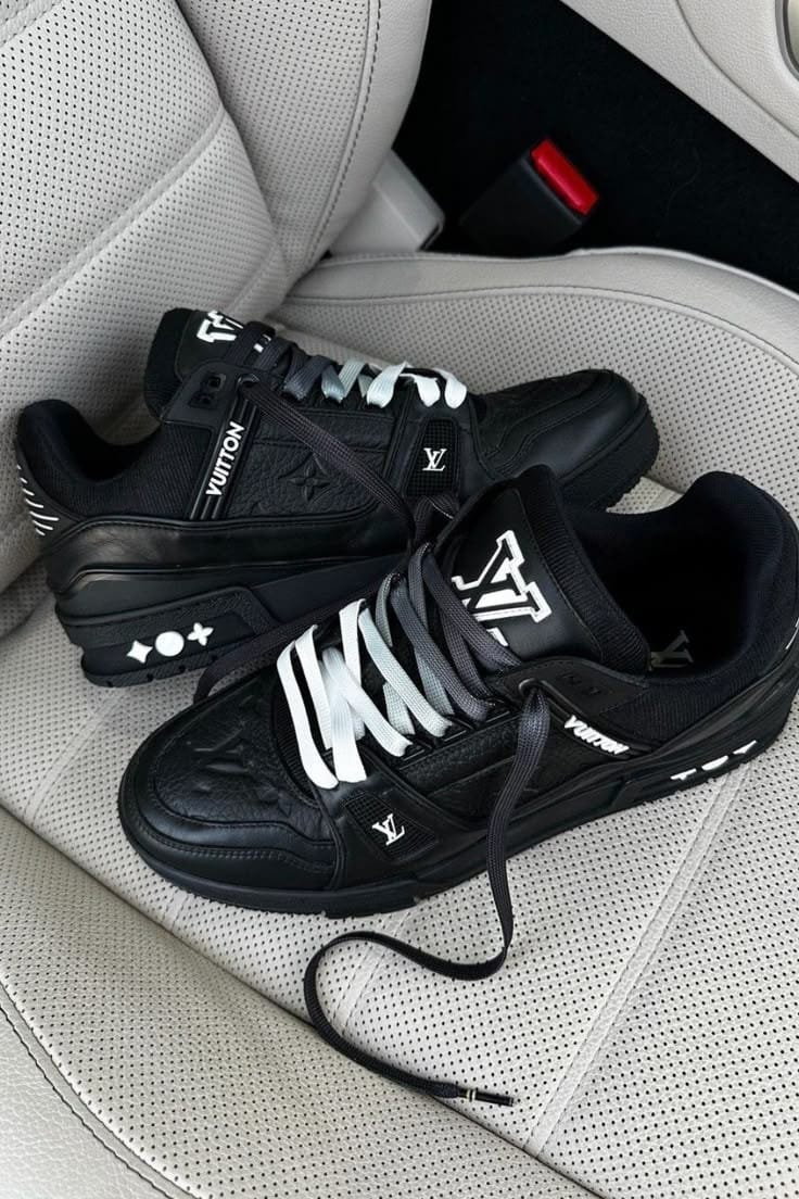 ORIGINAL LOUIS VUITTON SNEAKERS, LV SKATE , HIGH QUALITY SNEAKERS.