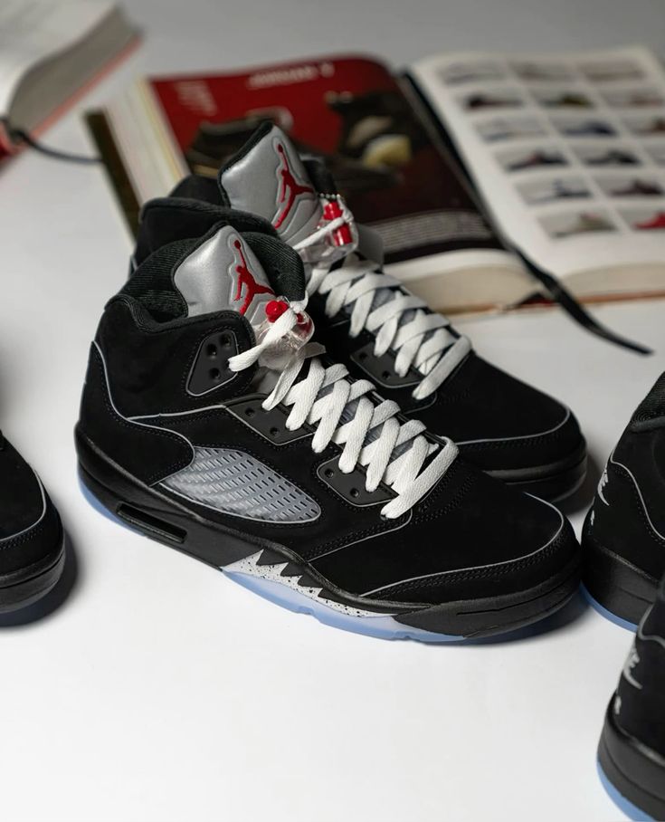 Classic Air Jordan Retro 5, Men's Shoes Sneakers.