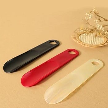 Precision Fit Premium Plastic Shoe Horn for Effortless Footwear Care Seamless Fit and Shoe Preservation Ideal Gift, for Men, Women & Kids Easy Travel