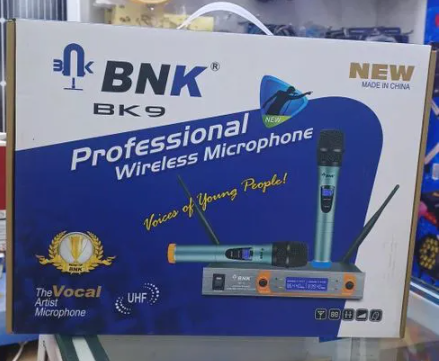 Bnk BK9 Professional Wireless Microphone Church Microphone Public Address Microphone