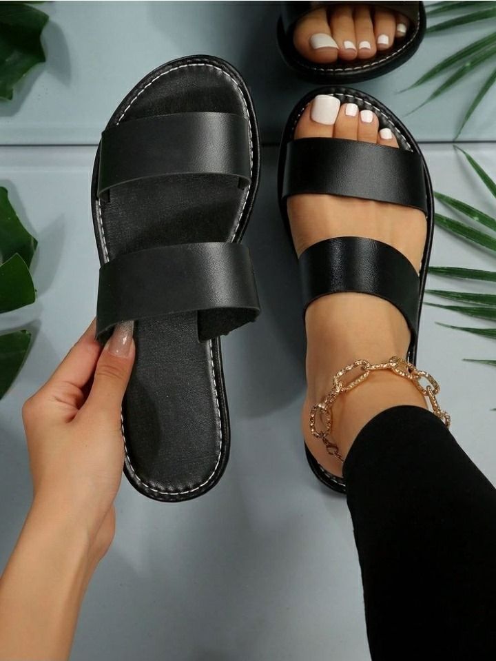 Leather Women’s black Shoe Simple Open Toe Flat Sandals Female Buckle Belt all-match Fashion Slippers non-slip wear-resistant Girl Breathable Take Sandals Casual Lady Shoes Girlfriend Gift