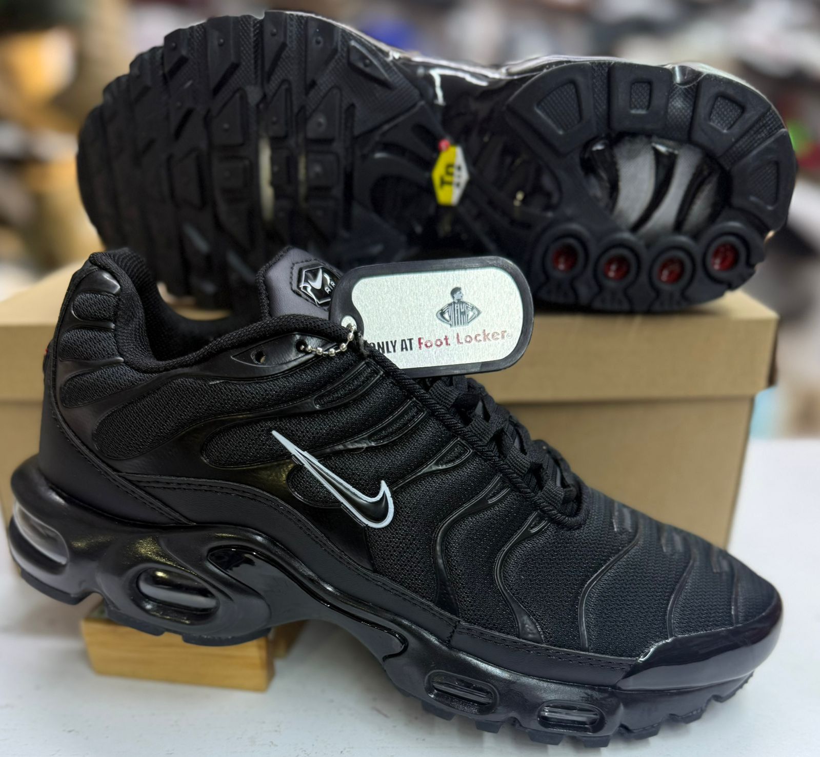 HIGH quality Air Max Plus TN trainers Nike unisex sneakers